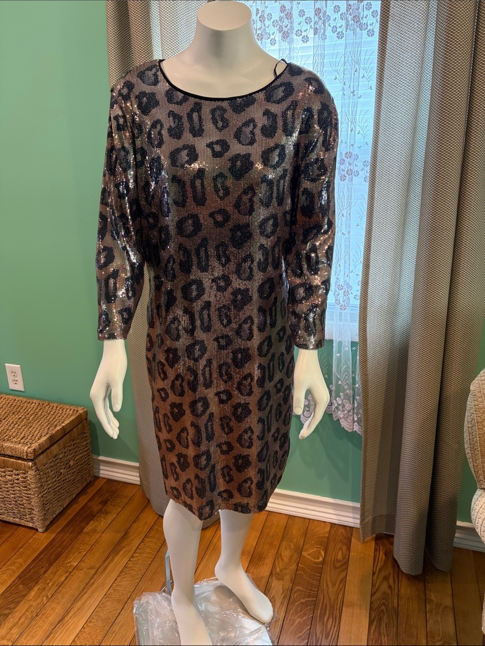 Sequin Leopard Print Long Sleeve Shift Dress - Black/Bronze